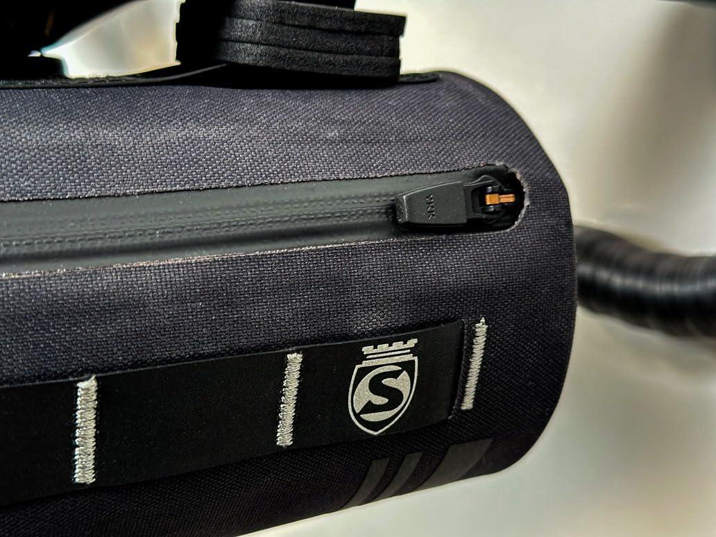 image:imageSILCA Grinta Bicycle Handlebar Bag 2L Capacity Semirigid design with removeable rigid insert Weatherproof welded design with YKK waterproof zipper