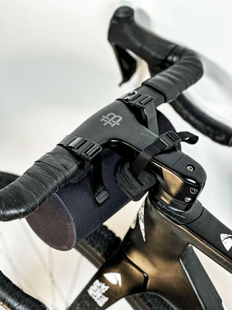 image:imageSILCA Grinta Bicycle Handlebar Bag 2L Capacity Semirigid design with removeable rigid insert Weatherproof welded design with YKK waterproof zipper